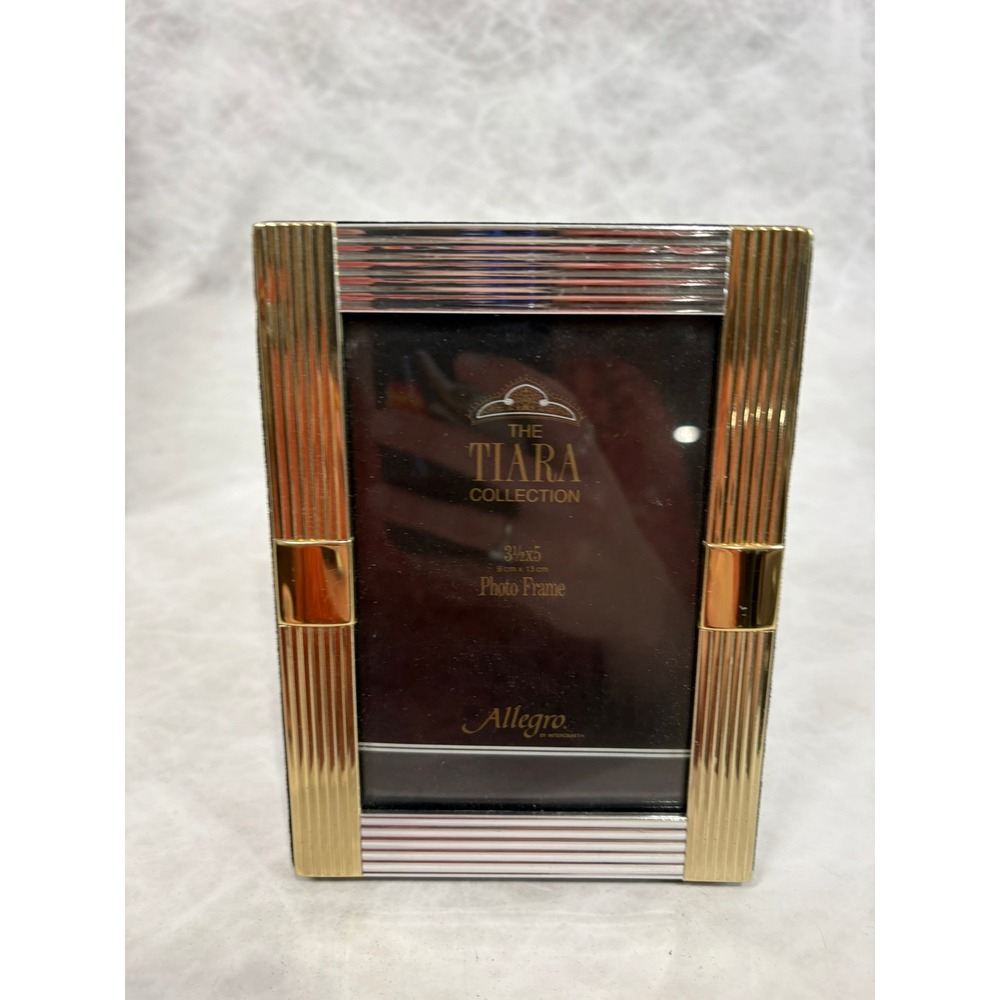The Tiara Collection Allegro Gold Silver Twoโ Tone Ribbed 3.5x5 Photo Frame